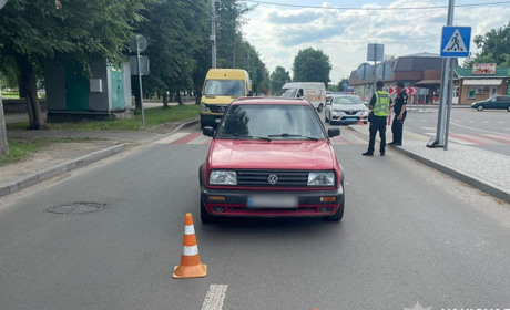 З вух вилетіли сережки, а на лівій нозі розірвало босоніжок