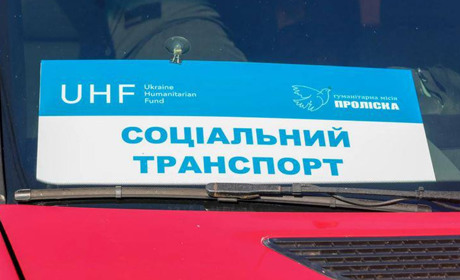 На Глухівщині росіяни атакували дроном-камікадзе соціальний автобус. Є постраждалі