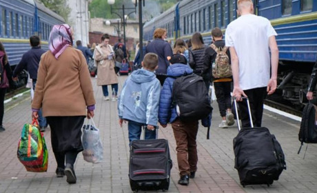 Переселенці з Луганщини. Названо цифру, скільки людей залишили свої домівки через вторгнення РФ