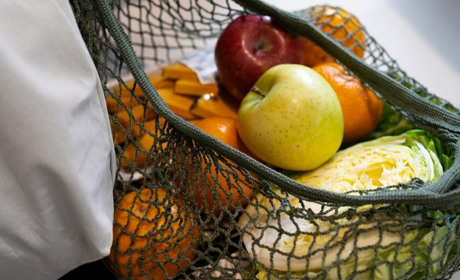 Ціна на яйця знизилася, а на олію піднялася: якими були ціни на Полтавщині у травні