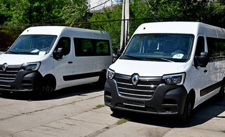 Нікополь отримав два нових автобуси Renault Master від міжнародних партнерів