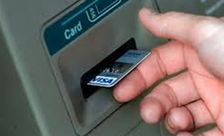 У Старокостянтинові чоловік вкрав гроші у товариша і придбав собі авто