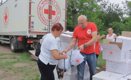 Гуманітарна допомога пенсіонерам та їх домашнім улюбленцям