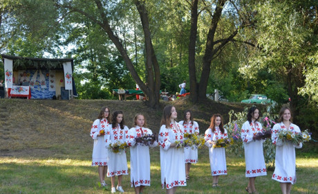 Вчора Трійця, сьогодні — Івана Купала. Пояснюємо, чому "зустрілися" два свята