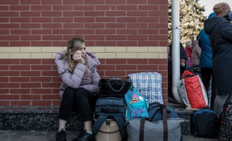 Просто неба. На Луганщині російські окупанти продовжують відбирати житло в українських власників