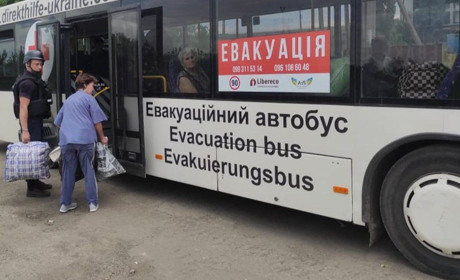 Критична ситуація в Торецьку: влада закликає до негайної евакуації. Як це можна зробити