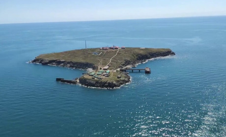 У другу річницю звільнення острова Зміїний СБУ показала унікальні кадри спецоперації. ВІДЕО