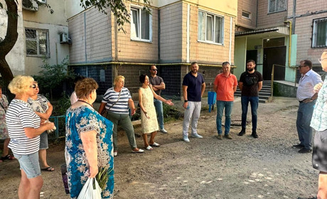 До 1 жовтня в Южному оновлять дорогу на одній із вулиць