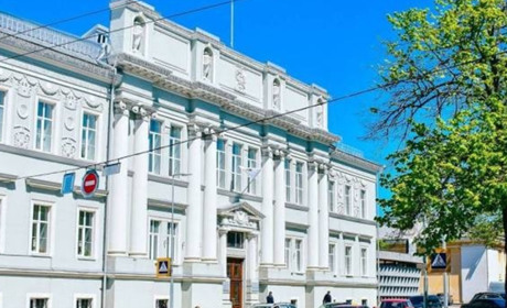У Чернігові скликають позачергову сесію міської ради: на порядку денному 56 питань