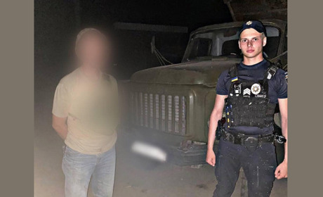 Втік на краденій вантажівці, протаранивши огорожу: злочин на Ржищівщині