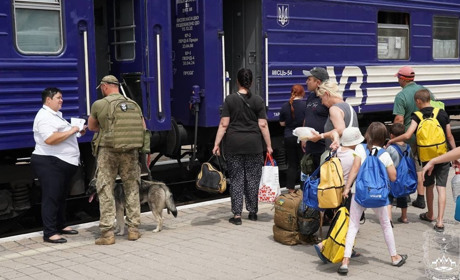 92 жителі Донеччини евакуйовані з Покровська потягом 5 липня: зокрема 69 до Волинської області