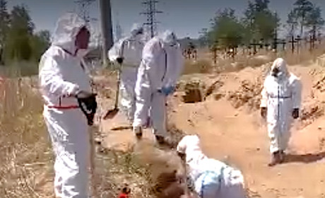 На Луганщині окупанти почали ексгумацію тіл мирних жителів. Вилучено залишки 50 людей