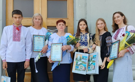 Золотоніських юних академіків нагородили в області