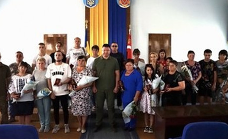 Рідним загиблих воїнів вручали ордени “За мужність III ступеню”