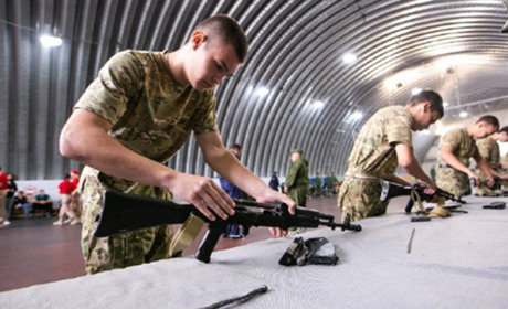 Росія мілітаризує дітей на окупованому Запоріжжі: відкриваються нові кадетські класи росгвардії