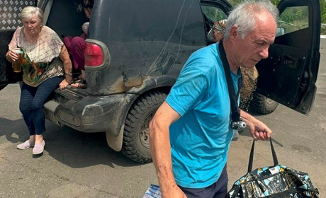 Забігли за будинок і зникли. Волонтер розповів моторошні деталі евакуації мирних жителів з Нью-Йорка