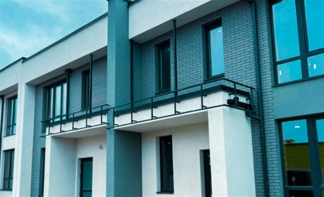 Великі вікна в приватному будинку - що потрібно знати