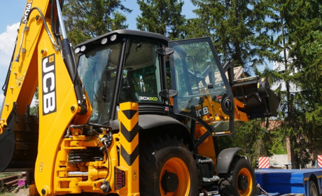 У "Покровводоканалі" з'явилася нова техніка: екскаватор JCB