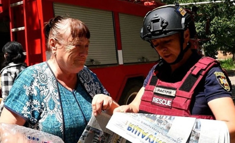 Кожного тижня привозимо гуманітарку. Як бійці ДСНС допомагають жителям Гуляйполя
