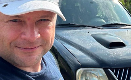 Корюківський волонтер у свій день народження передав хлопцям на передову мікроавтобус