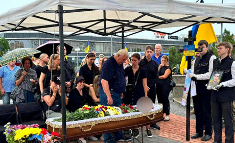 Южненська громада провела в останню путь військового Руслана Шевченка (ФОТО)