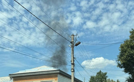 Російські військові обстріляли центр Глухова