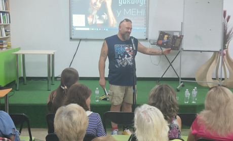 У Мені відбулася зустріч з Русланом Горовим: письменником, режисером, волонтером