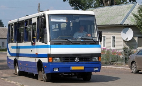 На лівобережжі Херсонщини окупанти запустили новий автобусний маршрут Стрілкове — Генічеськ