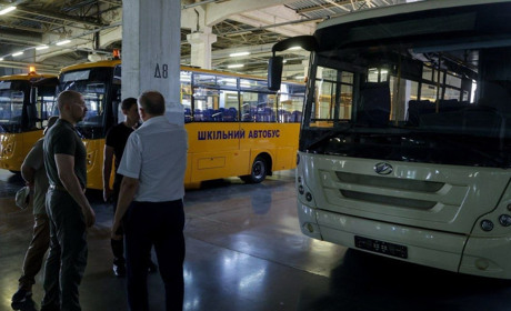 Запорізька область закупила 25 шкільних автобусів від місцевого заводу