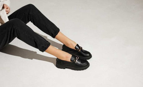 Як правильно поєднувати взуття з різними стилями одягу?