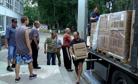У Лозовій видали понад 1400 продуктових наборів. Хто отримав гуманітарну допомогу