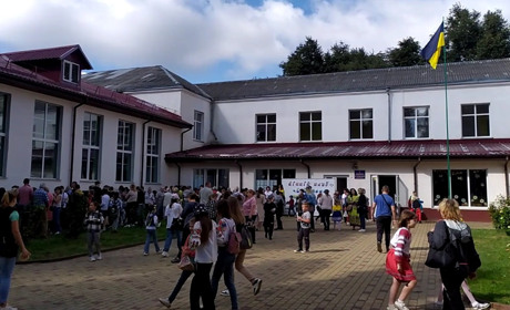У Менській школі імені Шевченка на підтримку ЗСУ зібрали майже 50 тисяч гривень