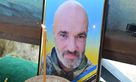 Нікополь провів в останню путь захисника України Василя Фролова