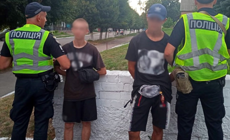 На Чернігівщині та Одещині затримано диверсантів, які підпалювали об'єкти Укрзалізниці та автівки
