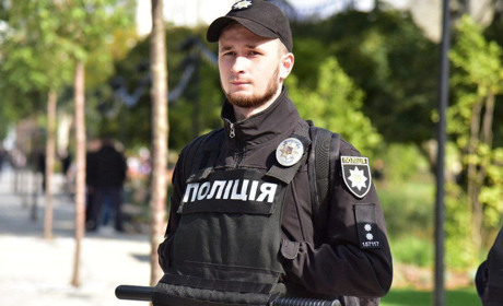“Нас викликали й просили бодай якось зафіксувати смерть”: історія поліційного з Волновахи