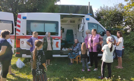 Прийом на колесах: як у селах Старокостянтинівщини проводять огляди лікарі «первинки»