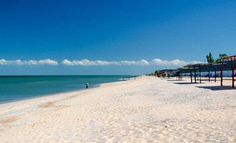 У Генічеській громаді Херсонської області окупанти заборонили купання у морі