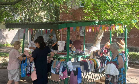 У Нікополі 229 підопічних терцентру отримали вживані речі