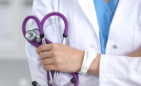 Лікар зі Сватового проведе прийом для переселенців у Броварах. Графік