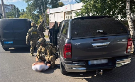 Організовував незаконний перетин кордону. У Запоріжжі затримали очільника благодійного фонду