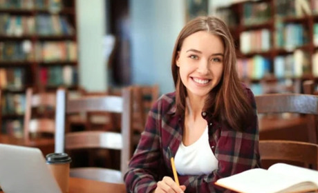 Освітні заклади Херсона компенсують 15 тисяч гривень для оплати за навчання