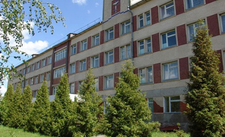 Баранівська міська рада спростувала чутки про закриття інфекційного відділення