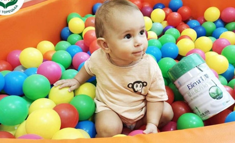 Гуманітарні хаби Торецької громади продовжують видачу дитячих молочних сумішей у містах України