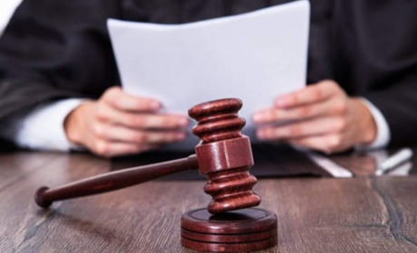 Вища рада правосуддя звільнила суддю Генічеського районного суду Наталію Шарко. У чому причина
