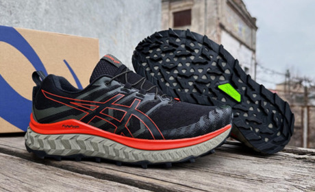 Як вибрати чоловічі кросівки Asics?