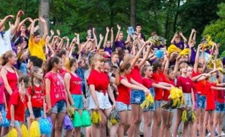 В дитячому центрі "Артек” влітку відпочили 16 дітей пільгових категорій зі Сватівщини