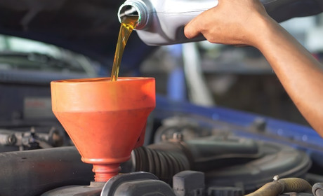 Як правильно змінювати синтетичне масло в автомобілі?