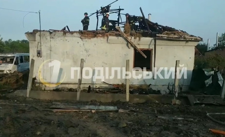 Нічна атака: у Старокостянтинівській громаді зруйновані помешкання