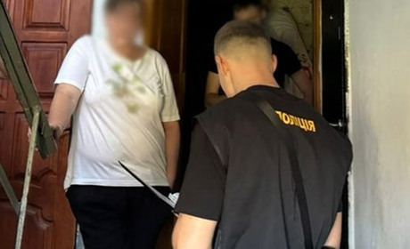 Шахрайська схема у виправній установі: затримано групу ув'язнених та їхню спільницю