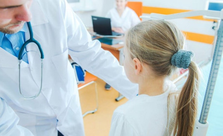 В Україні змінилися правила медоглядів для зарахування дитини до школи